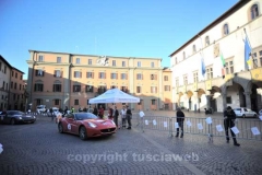 Le Mille Miglia sfrecciano in città