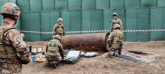 Le operazioni per il trasferimento della bomba a Monte Romano