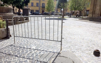 Viterbo - Transenna in piazza San Faustino