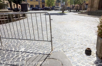 Viterbo - Transenna in piazza San Faustino