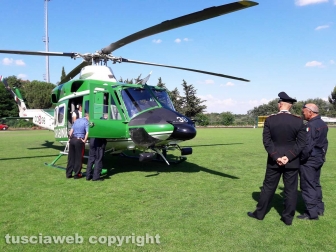 Montefiascone - L'elicottero dei carabinieri in volo