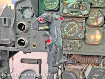 L'elicottero dell'Esercito in piazza dei caduti