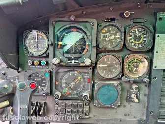 L'elicottero dell'Esercito in piazza dei caduti