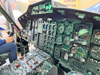 L'elicottero dell'Esercito in piazza dei caduti