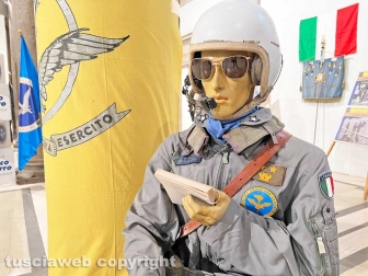 L'elicottero dell'Esercito in piazza dei caduti