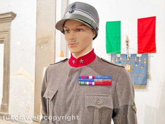 L'elicottero dell'Esercito in piazza dei caduti