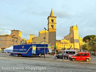 L'elicottero dell'Esercito in piazza dei caduti
