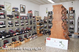 L\'Enoteca Tuscia compie vent\'anni