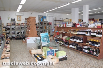 L\'Enoteca Tuscia compie vent\'anni