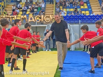Viterbo - L'omaggio dello stadio Rocchi a Leonardo Bonucci