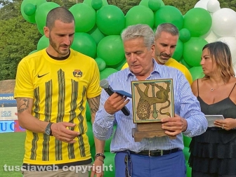 Viterbo - L'omaggio dello stadio Rocchi a Leonardo Bonucci