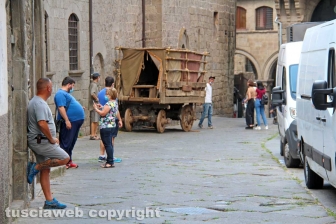 Viterbo - Sul set di "Leonardo" a San Pellegrino