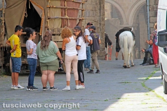 Viterbo - Sul set di "Leonardo" a San Pellegrino