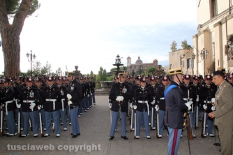 L\'esercito sfila nel centro storico