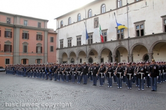 L\'esercito sfila nel centro storico