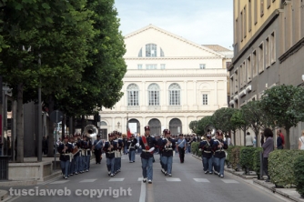 L\'esercito sfila nel centro storico