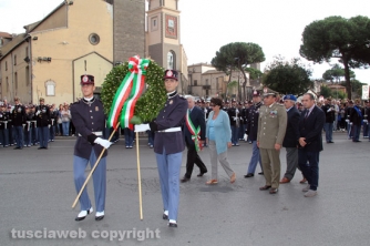 L\'esercito sfila nel centro storico