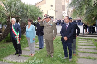 L\'esercito sfila nel centro storico