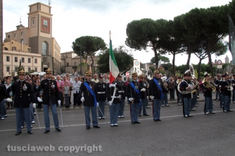 L\'esercito sfila nel centro storico