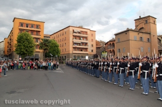L\'esercito sfila nel centro storico