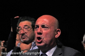 L'esibizione magica della Reda Troupe