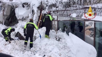 L'hotel sommerso dalla neve, i soccorsi