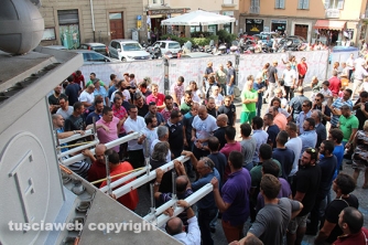 L\'Ice bucket challenge dei facchini di santa Rosa