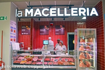 Capranica - L’inaugurazione del centro commerciale all'ex Mineral Neri