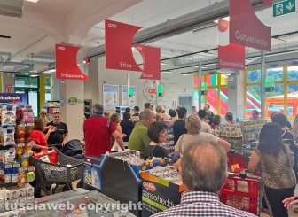 Capranica - L’inaugurazione del centro commerciale all'ex Mineral Neri