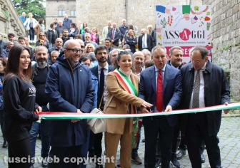 Viterbo - Taglio del nastro per Assaggi