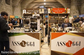 Viterbo - Taglio del nastro per Assaggi