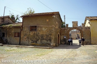 L'inaugurazione dell'ostello nel castello di Santa Severa