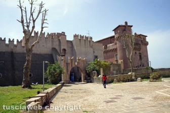 L'inaugurazione dell'ostello nel castello di Santa Severa