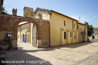 L'inaugurazione dell'ostello nel castello di Santa Severa