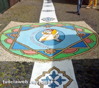 Corpus Domini - L\'infiorata a Valentano