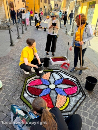 Bolsena - L'infiorata