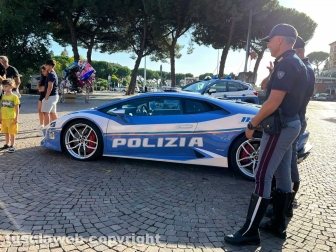 L'iniziativa della Polizia a piazza Martiri d'Ungheria