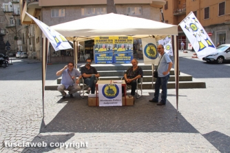 L\'iniziativa dell\'opposizione #tuttiacasa