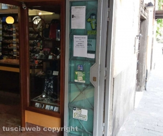 Viterbo - Lite in via Cairoli - La protesta dei negozianti