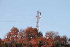 il traliccio dell\'alta tensione col filo tranciato