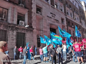 Lo sciopero dei lavoratori di Unicoop Tirreno