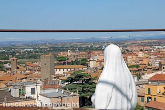 Lo sguardo di santa Rosa sulla città