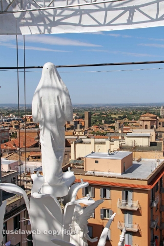 Lo sguardo di santa Rosa sulla città