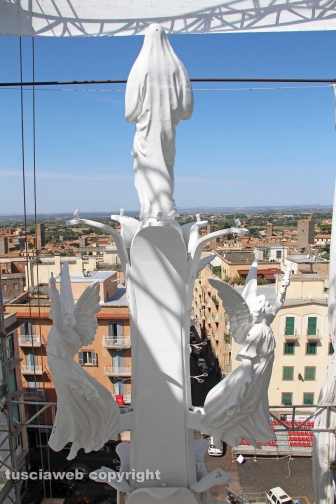 Lo sguardo di santa Rosa sulla città