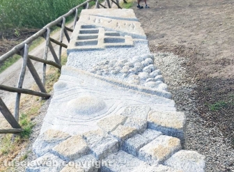 L'inaugurazione di 300 mila anni in 344 centimetri