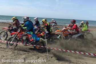 Motocross sulla spiaggia di Tarquinia