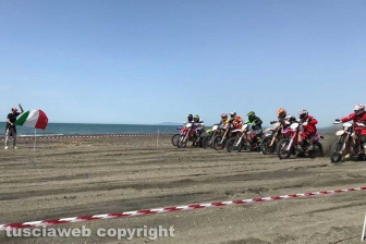Motocross sulla spiaggia di Tarquinia