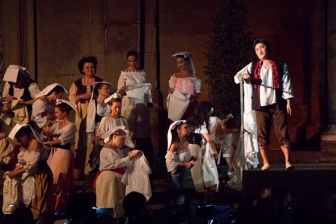 Lo spettacolo Elisir d'amore