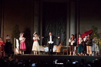 Lo spettacolo Elisir d'amore