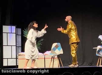 Lo spettacolo "Una zitella da sposare" al teatro Bianconi di Carbognano